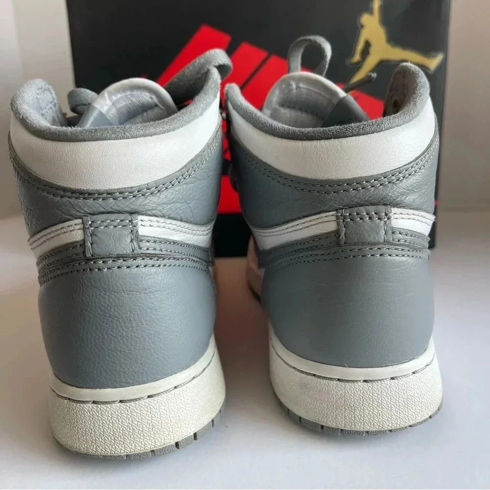 Nike Air Jordan 1 Retro High OG Stealth GS Size 4.0Y Shoes White Grey - Picture 3 of 10